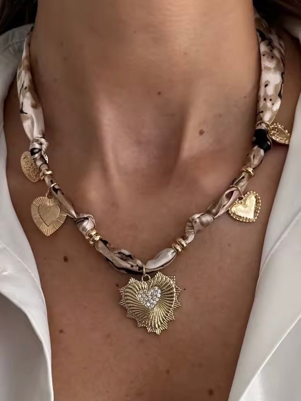 Gold Heart Pendant Scarf Necklace - Beige & Black - Picture 12 of 12